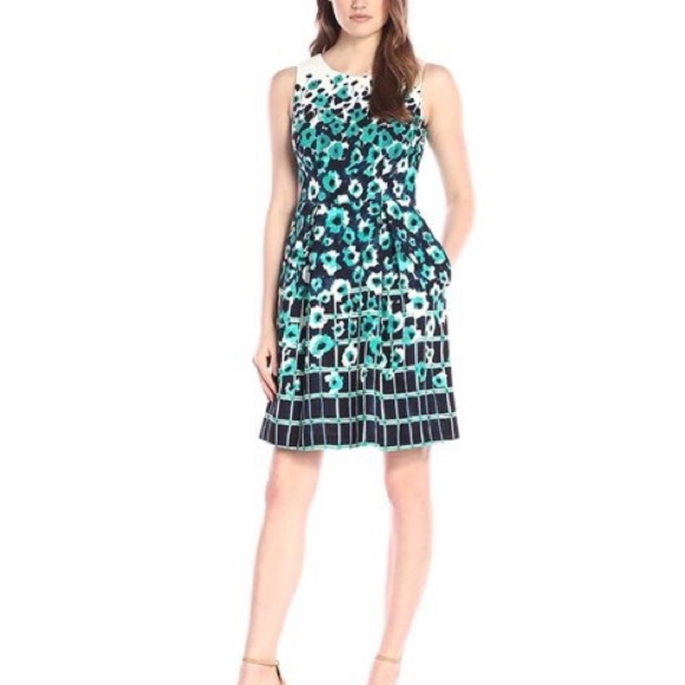 Adrianna Papell | Printed Crepe Sleeveless Dress with Pockets